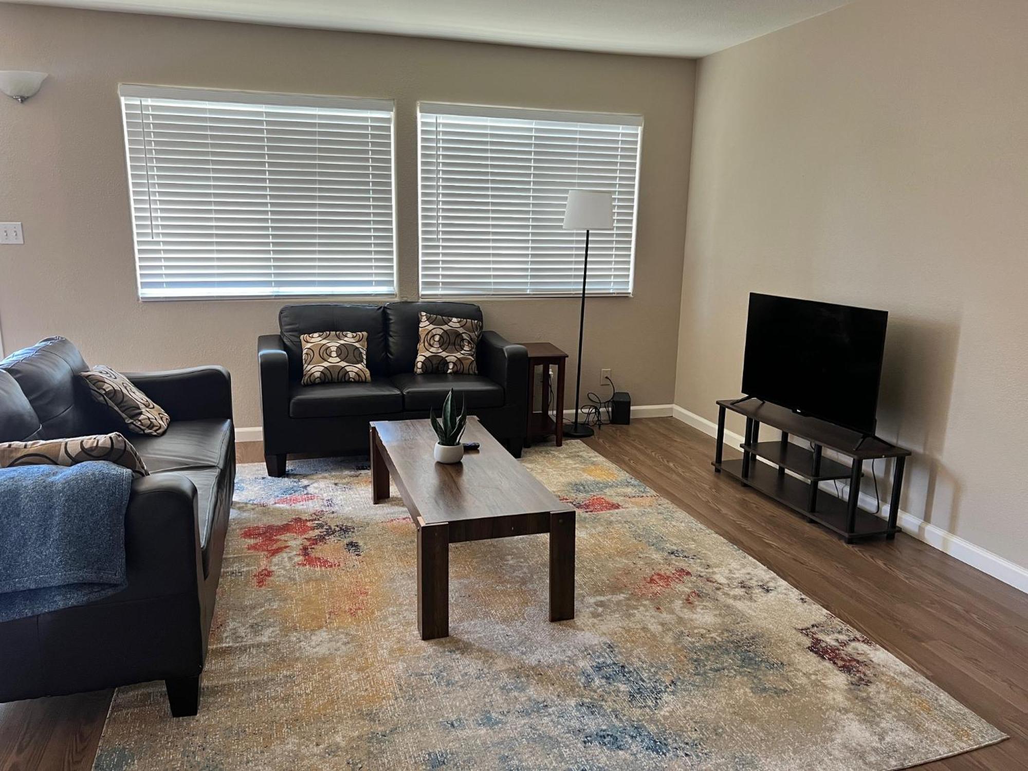 Serene 2Bed 1Bath Condo With Parking Fresno Exterior foto